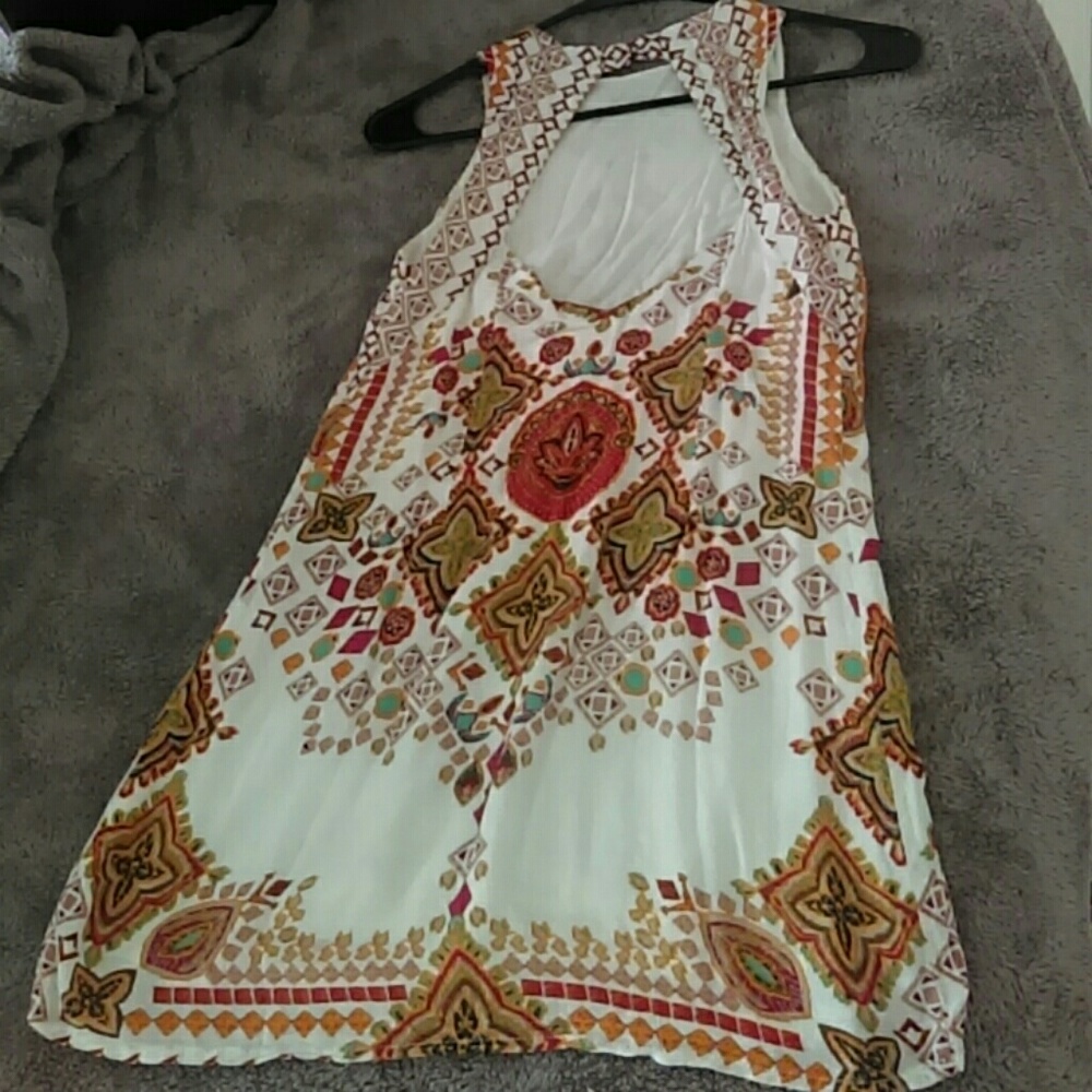 Dress - Picture 4 of 5